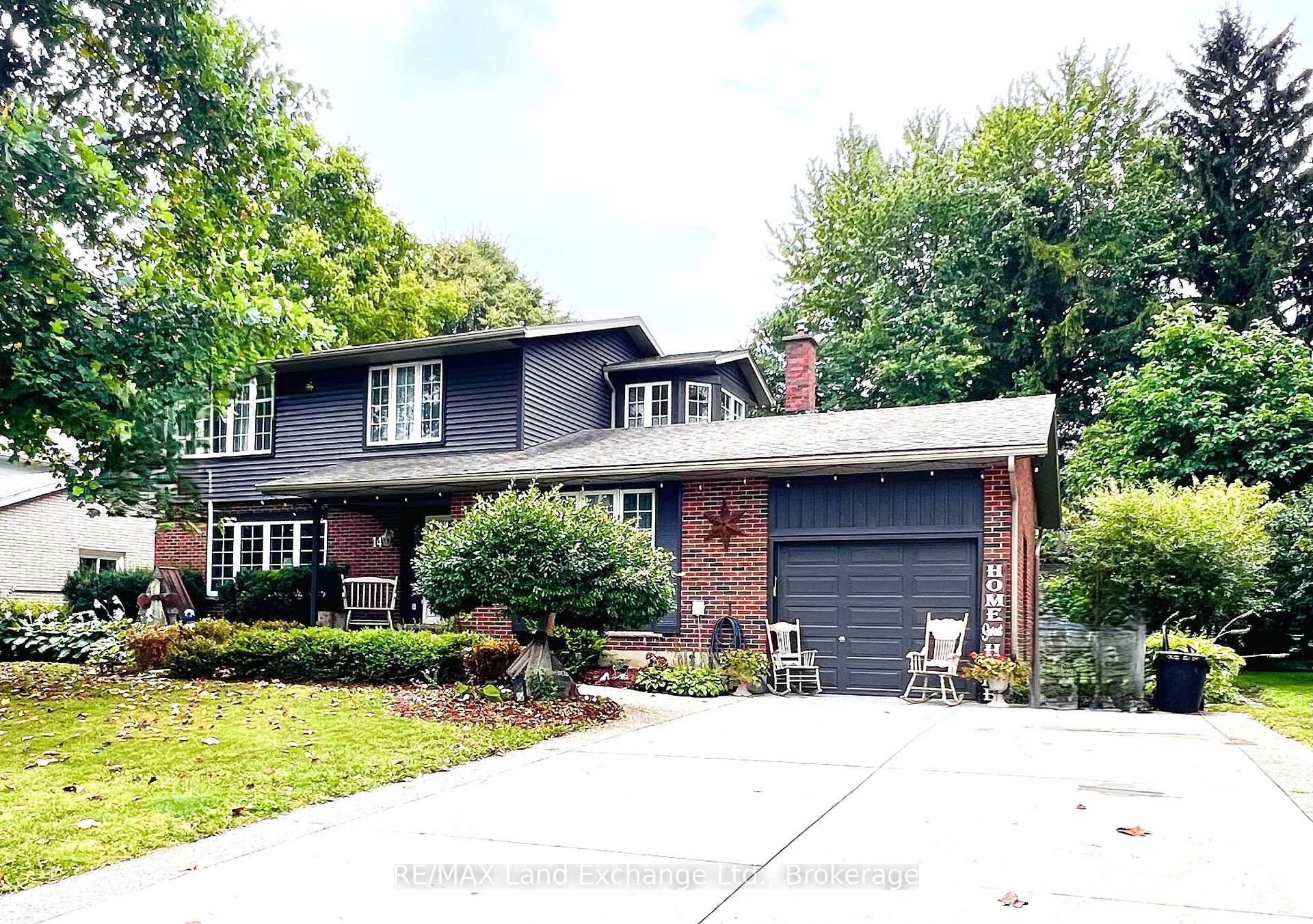 Located in the sought after north end, prized for its proximity to the golf course and walking trails, this captivating 2 story home with attached garage is the ideal family ...