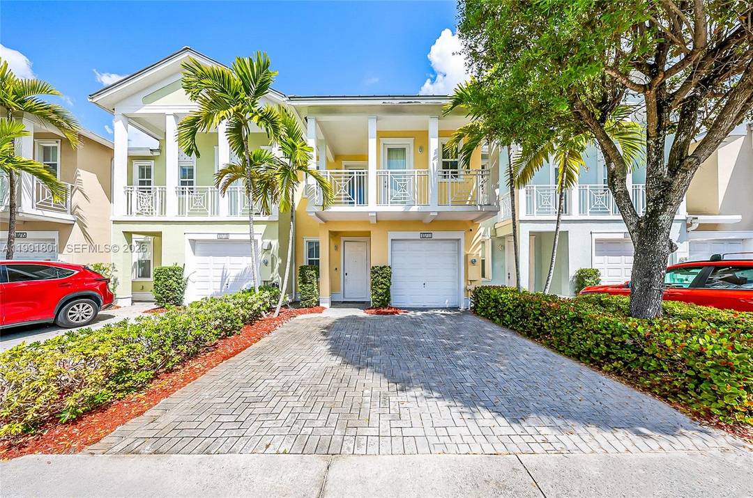 Stunning 3 bedroom, 2. 5 bath townhouse in the heart of Doral.