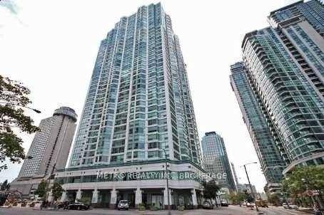 A rare opportunity to own one of the few suites with breathtaking, sun filled lake views in a premier Harbourfront address.
