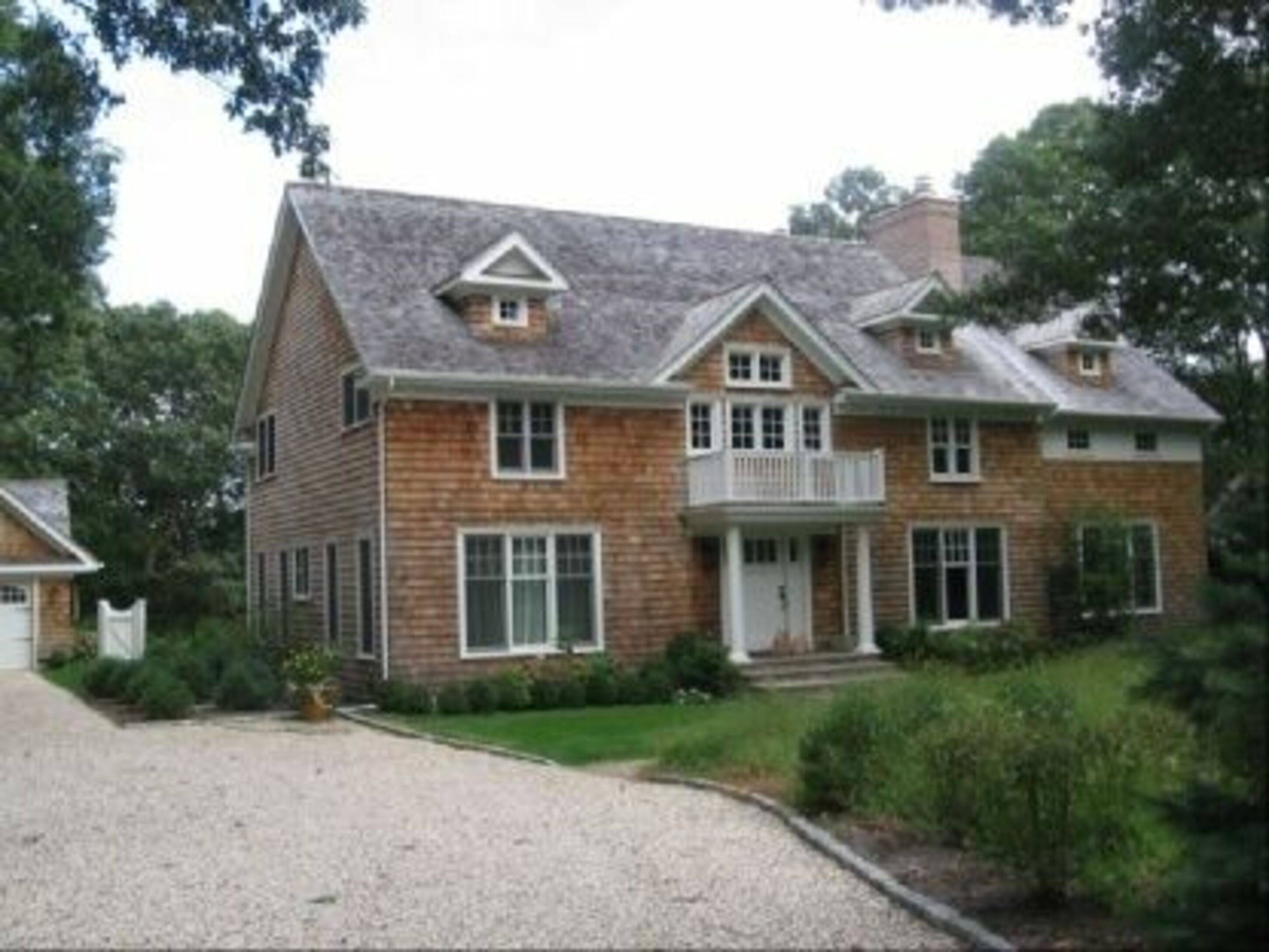 With Pool in Bridgehampton 5 Bedrooms