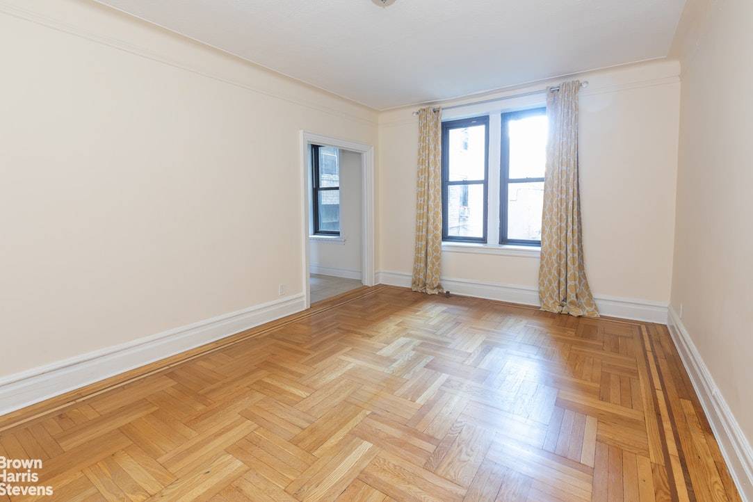 Welcome to 345 Montgomery St 1E.
