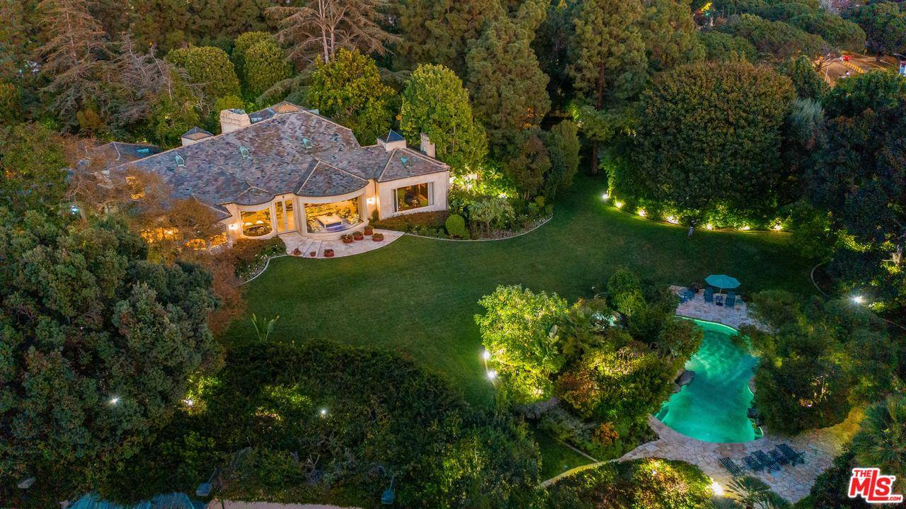 9901 COPLEY DR Beverly Hills LA
