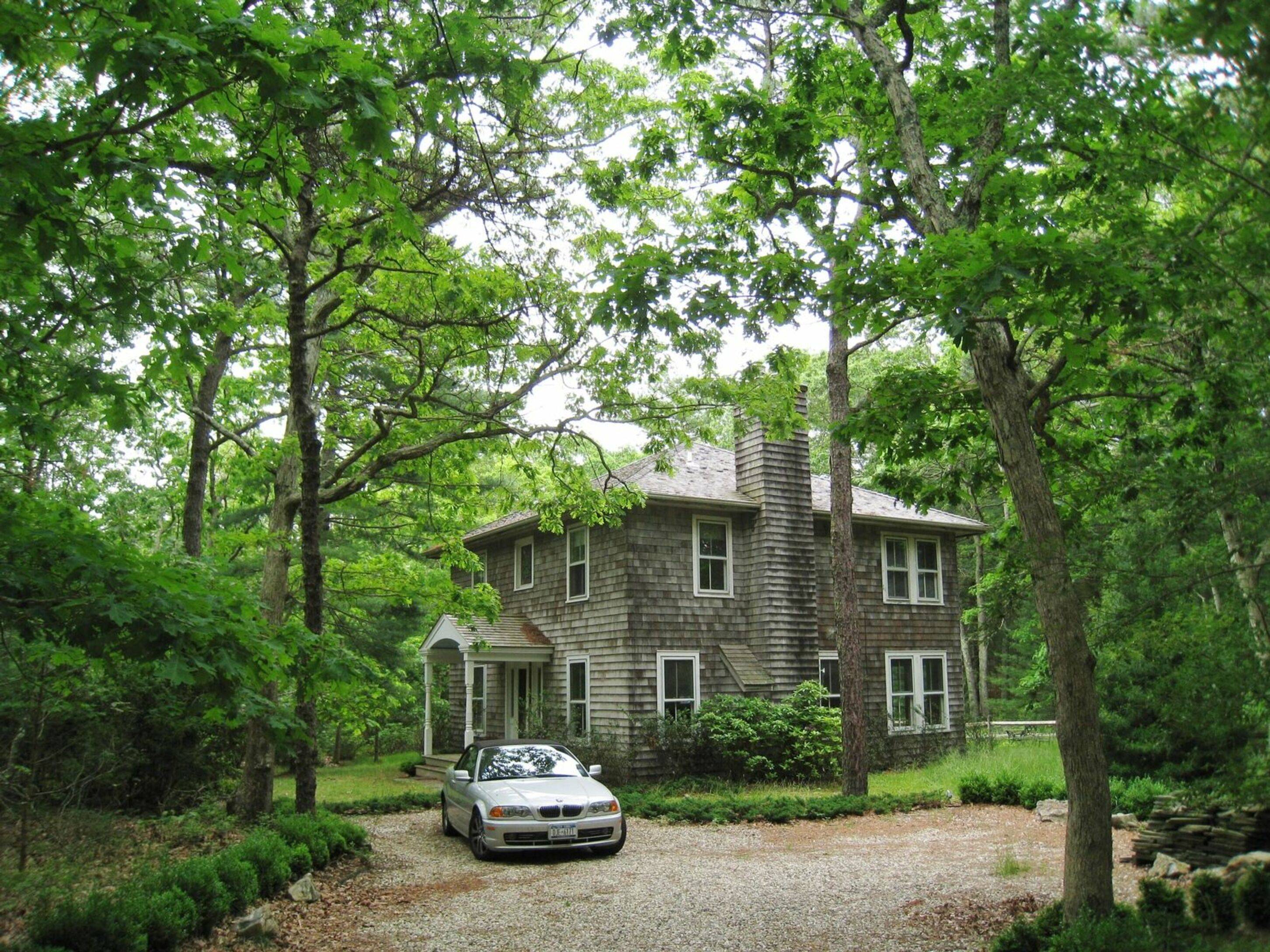 East Hampton Home Just Outside of the Village!