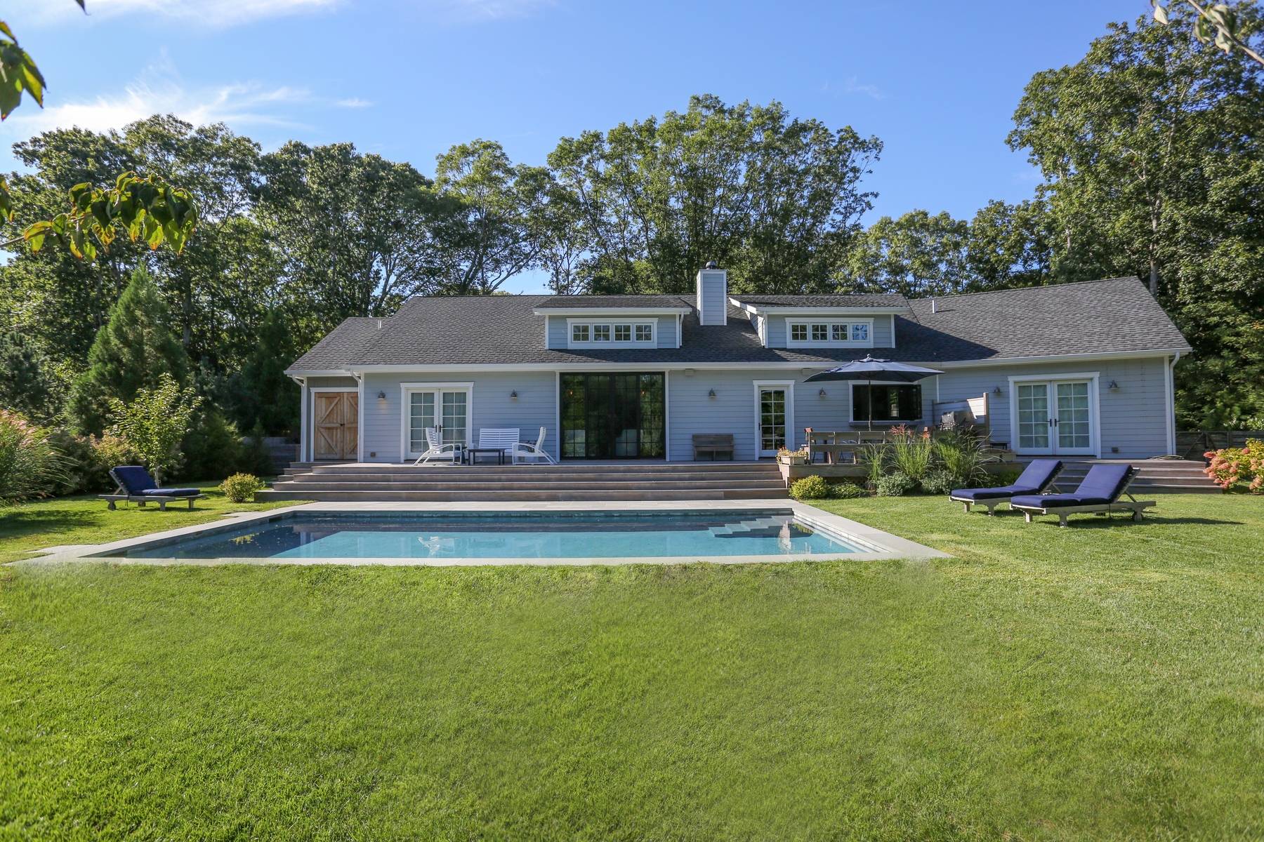 Exquisitely and thoughtfully designed modern ranch style home 