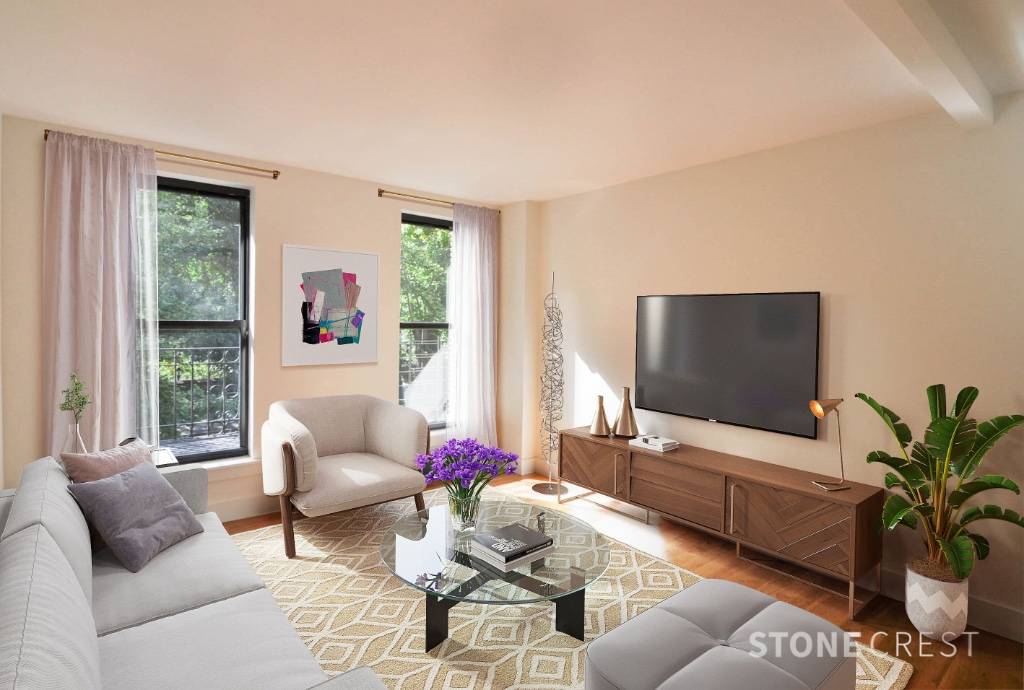 Situated directly on Central Park North, this top floor 4 bedroom apartment incorporates a modern well planned layout for a comfortable home.