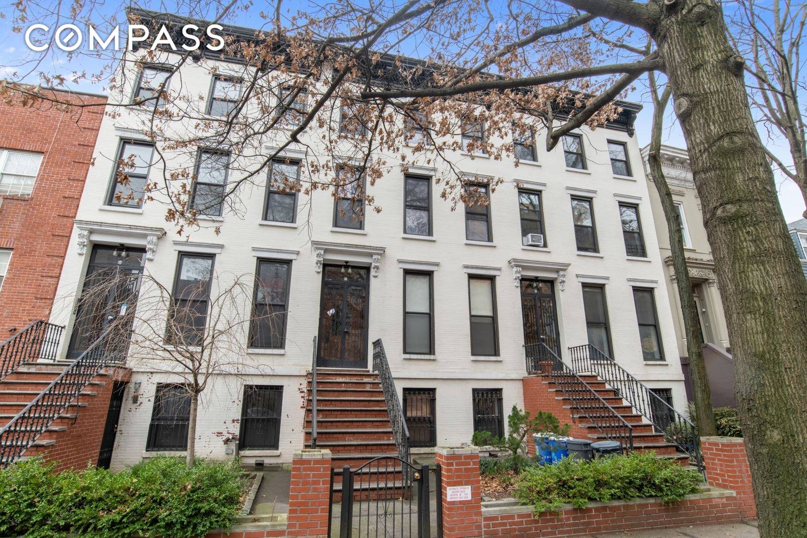 We are very happy to present the 60 64 Hawthorne Street.
