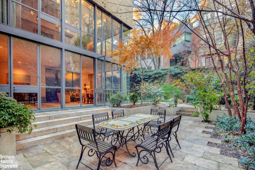 NO ASSEMBLY REQUIREDOver 100 years ago, a financial titan set out to create the widest townhouses uptown and downtown.