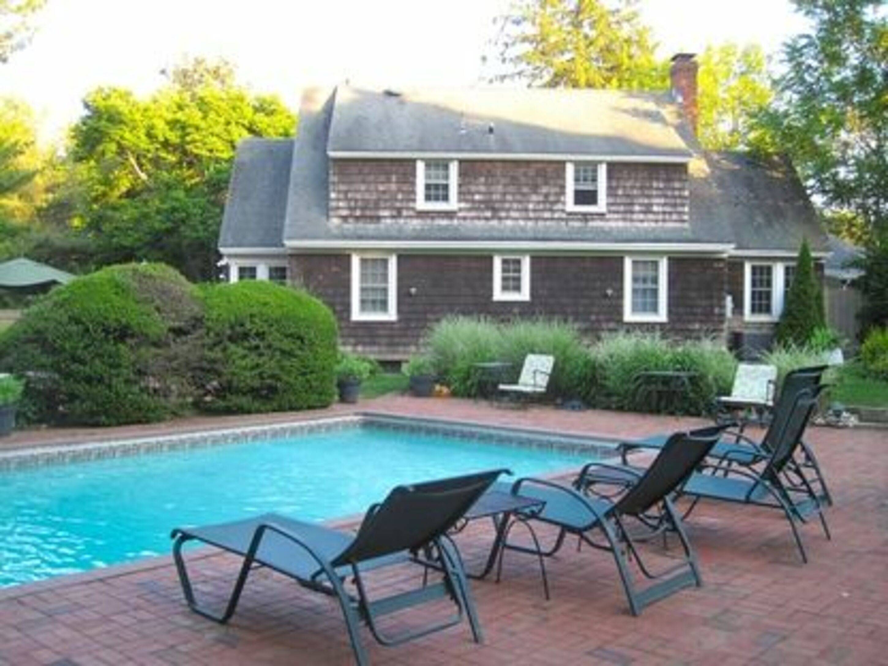 Near Towd Pt Beach Southampton 5 Br 3 Bath With Pool