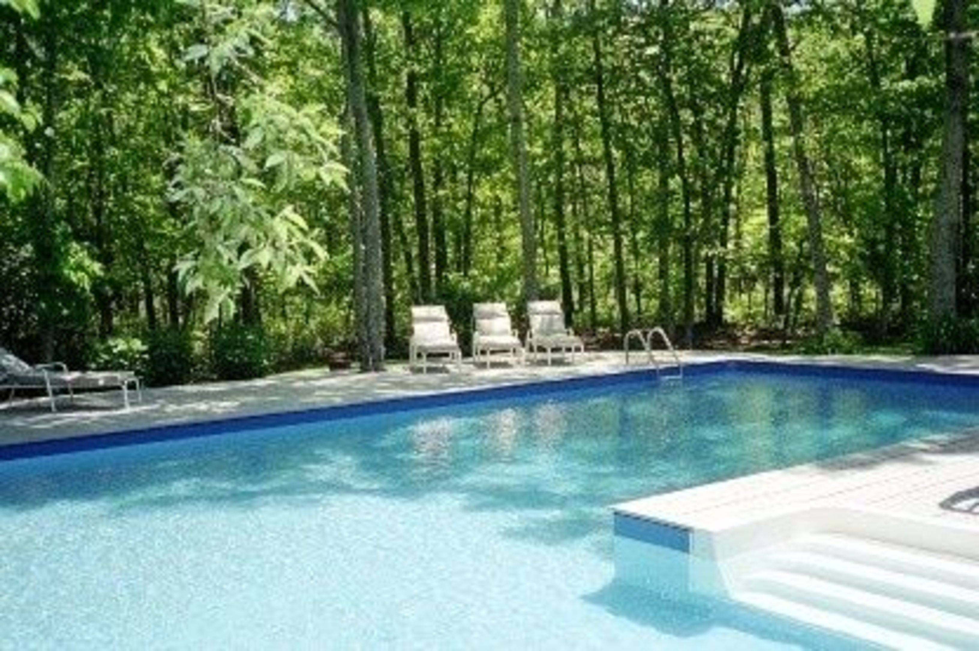 Beautiful 4 Bed Contemporary in Sagaponack