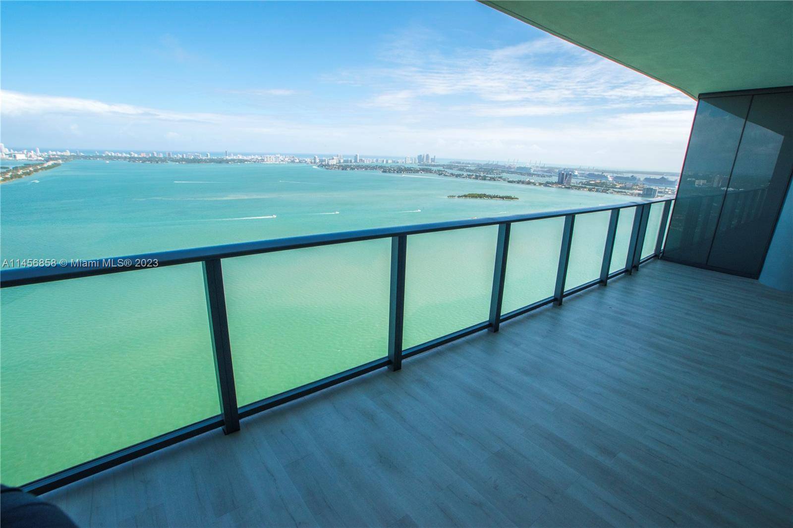 Amazing Direct Parallel Waterviews at One Paraiso.