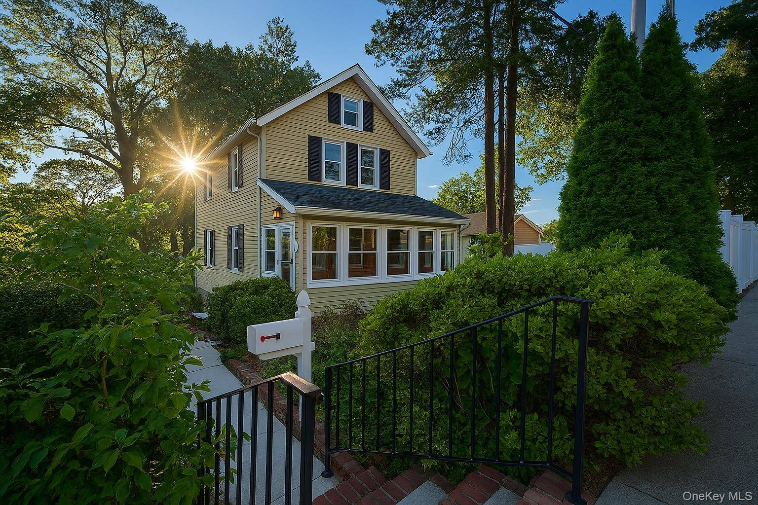 Cozy 2 Bedroom Colonial with All the Charm !