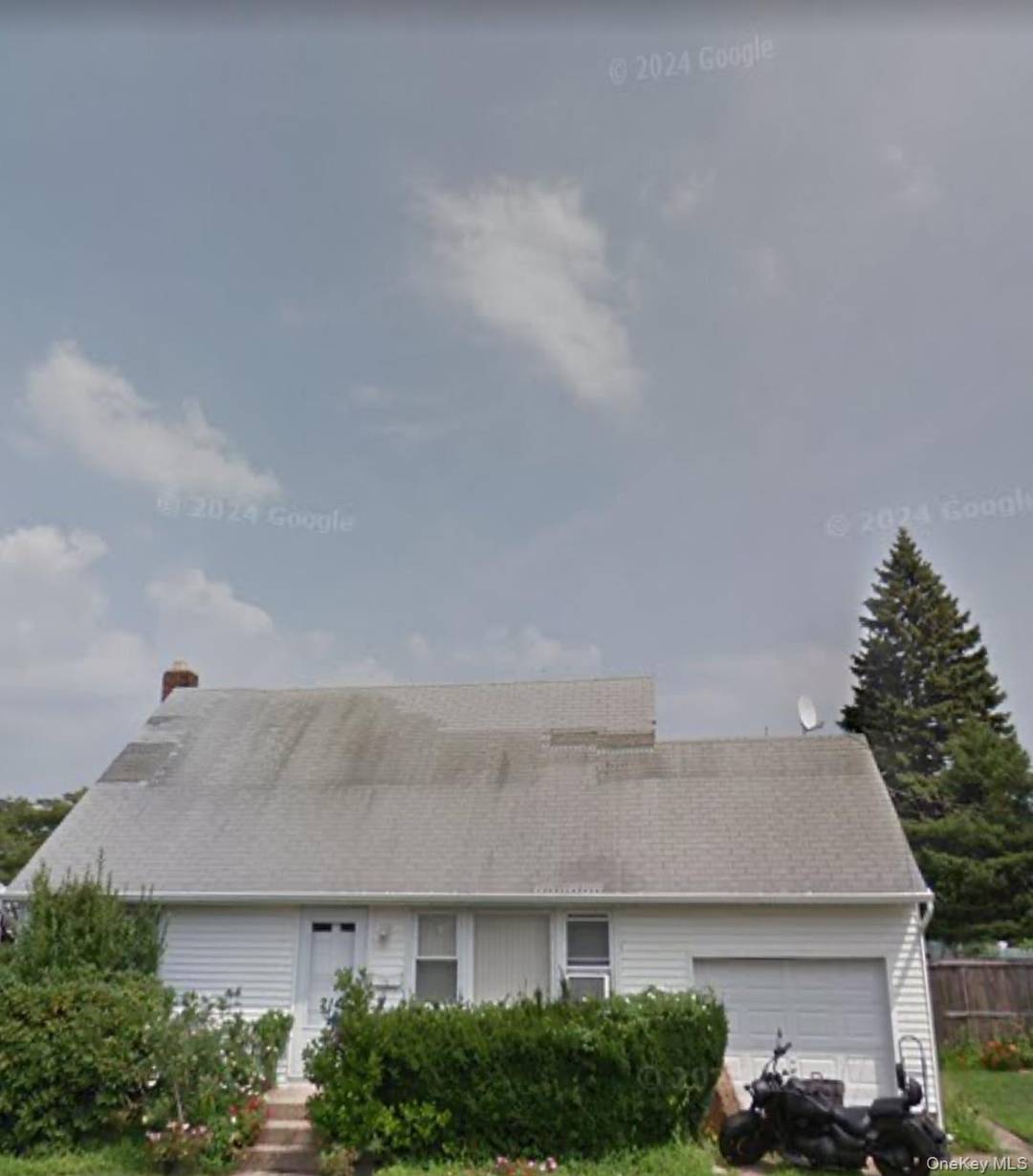 Great location, minutes form LIRR and shopping area Selling as is and as is conditions, property may not be available to see the interior