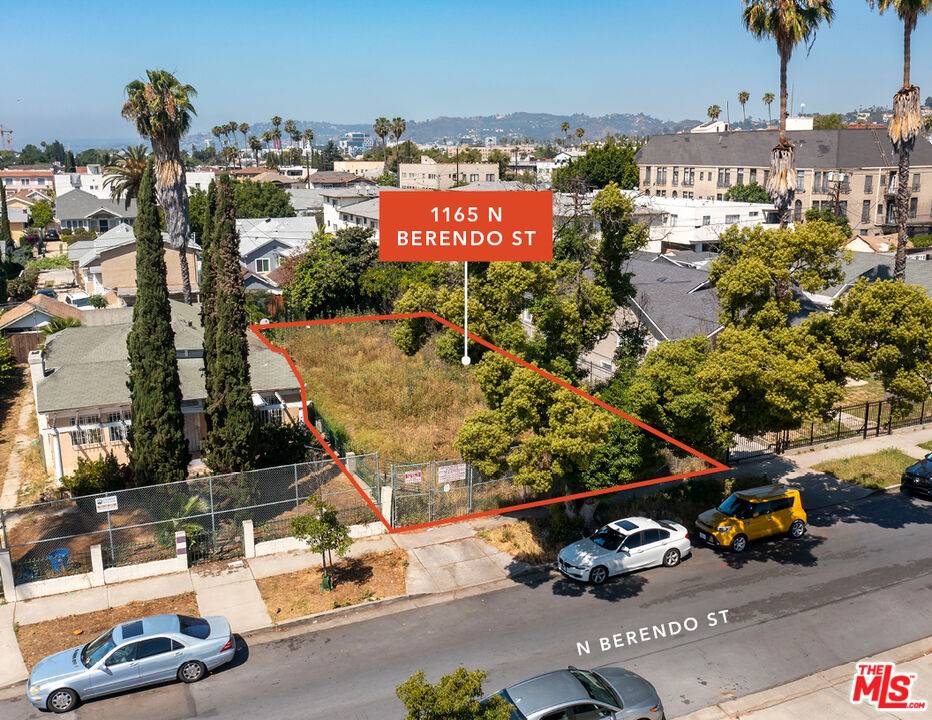 1165 N Berendo St La