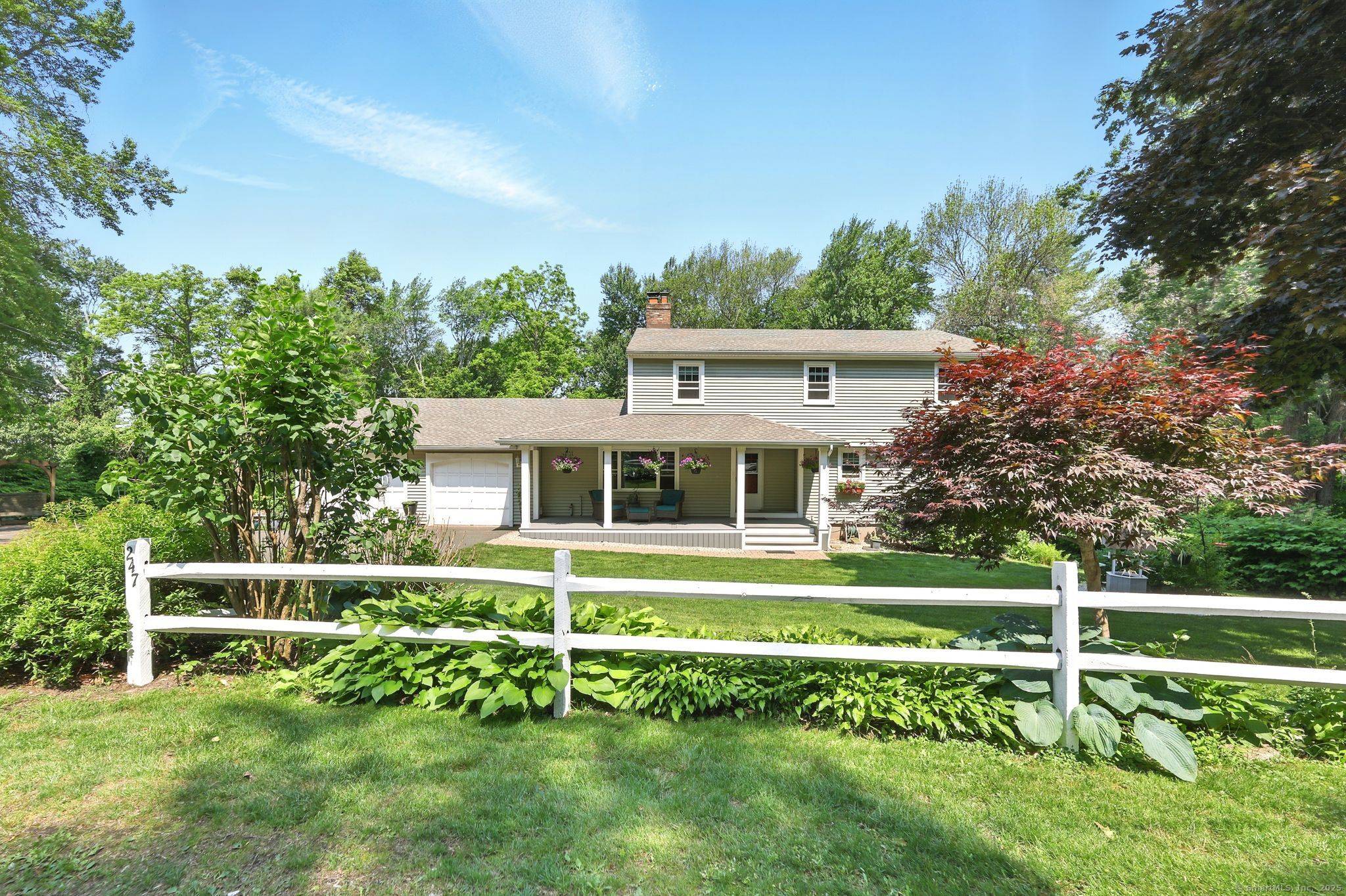 This spacious 2, 700 sq ft residence offers 5 bedrooms and 2.