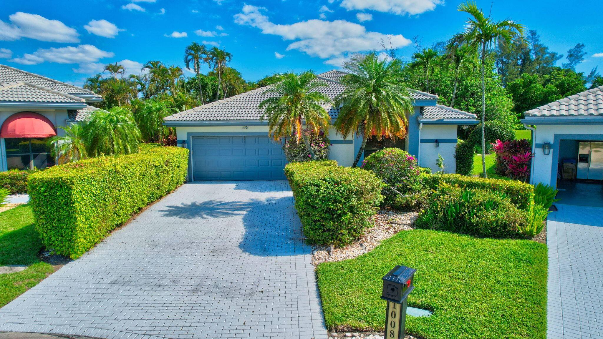 Spectacular Home on an Oversized Golf Course Lot !