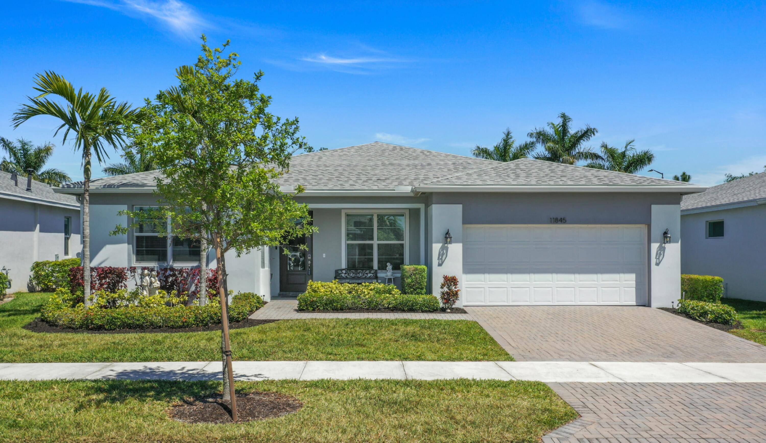 Stunning 3 bedroom, 2. 5 bathroom and 2 car garage home, nestled in the highly desirable community of Manderlie at Tradition, Port St.
