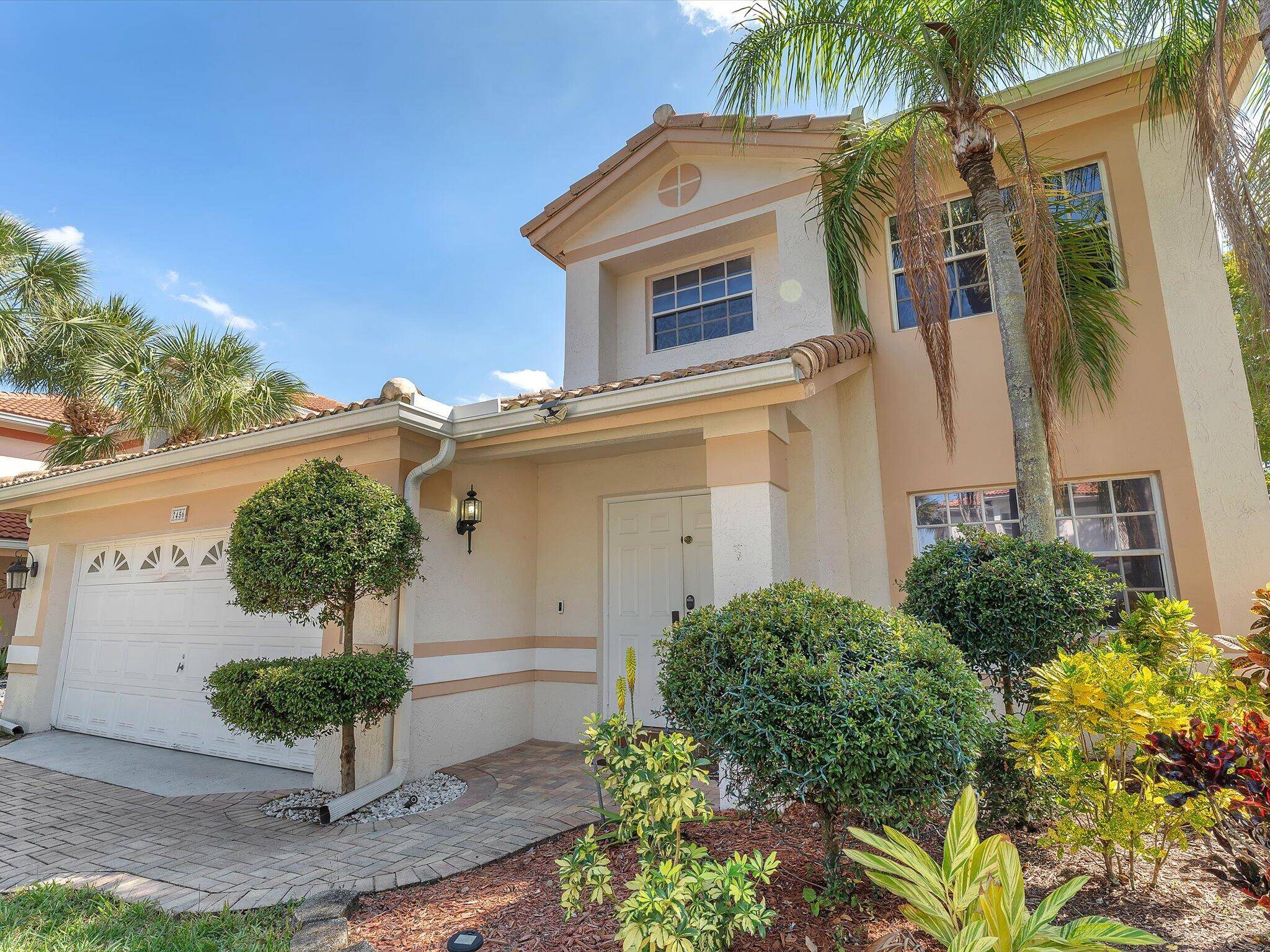 Immaculate single family home a must see !