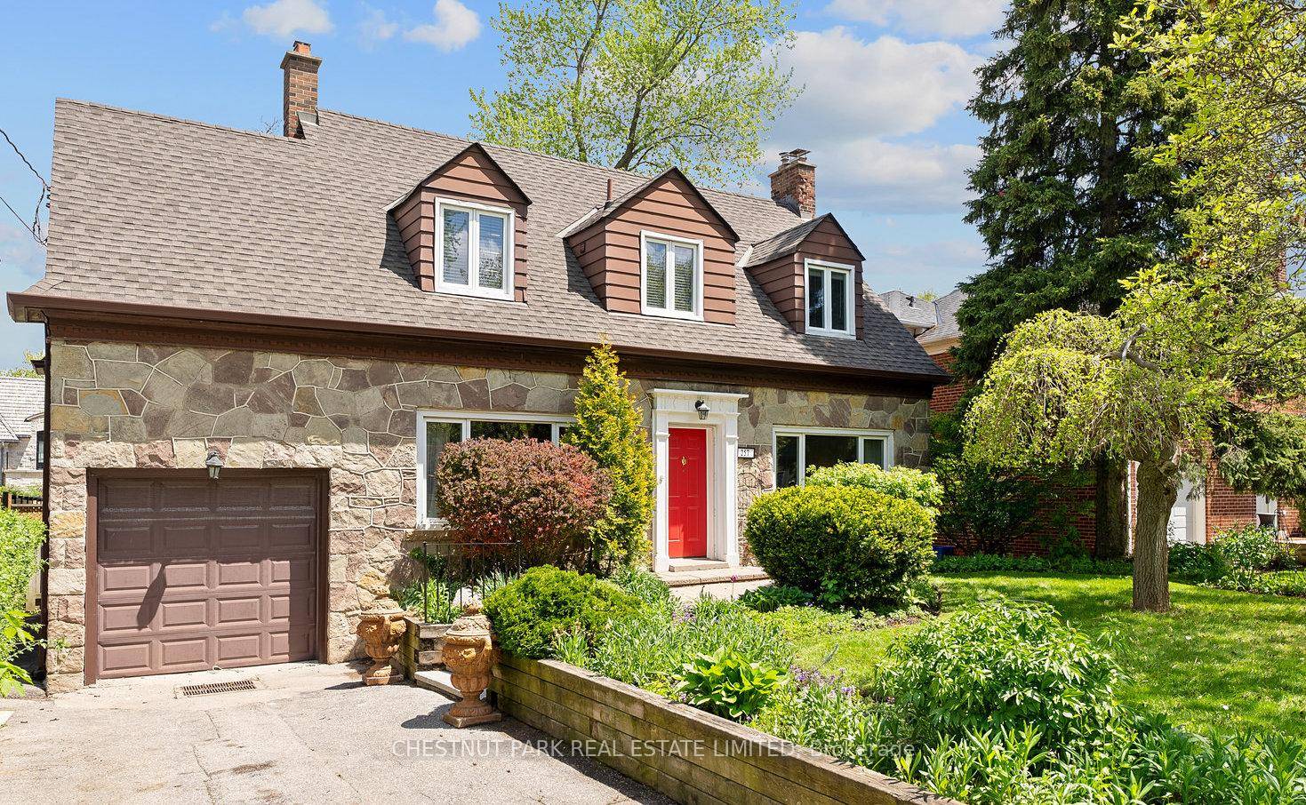 Detached 2 storey centre hall home in Armour Heights.