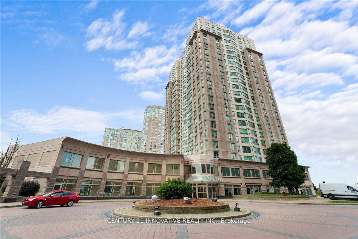 Discover this breathtakingly bright 1 bedroom plus den unit.