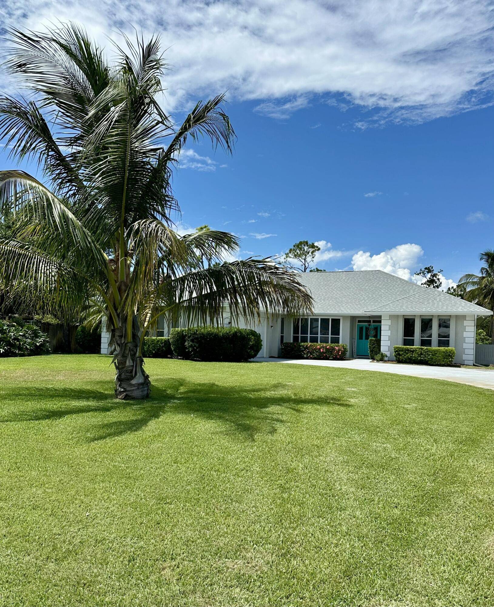 Nestled in the desirable neighborhood of Holiday Pines, this charming SFH residence offers the perfect blend of comfort, style ; privacy.