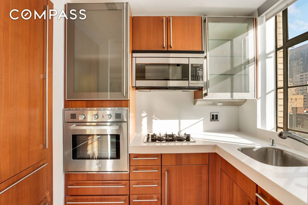 Welcome to this beautifully renovated, oversized alcove studio easily convertible to a one bedroom located in one of Manhattan s most sought after pre war, full service condominium complexes, The ...