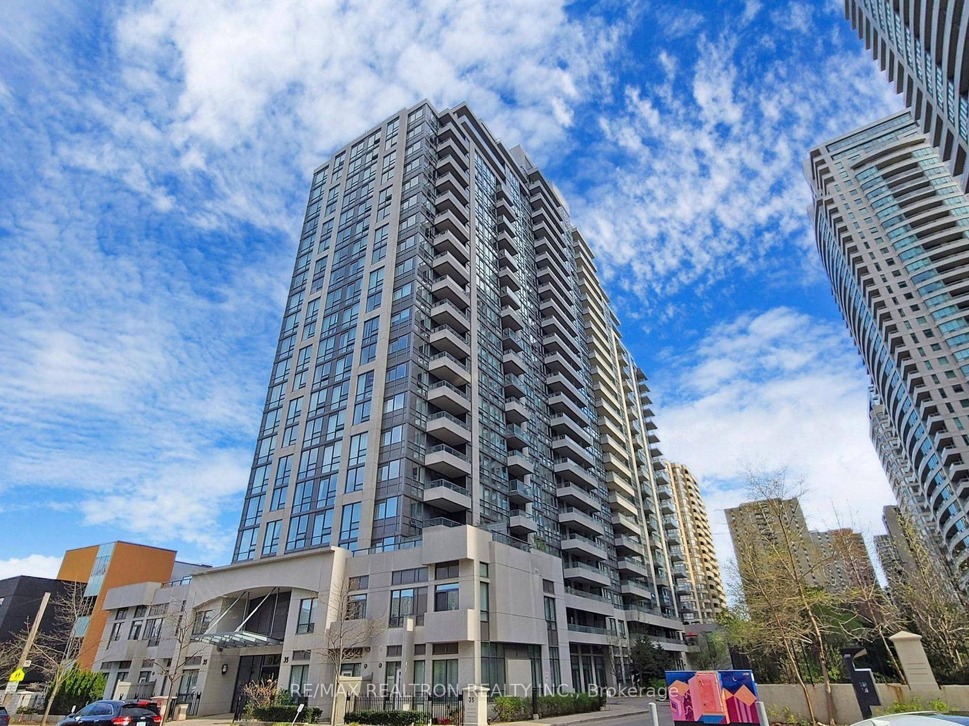 A rare find in North York don't miss your chance !