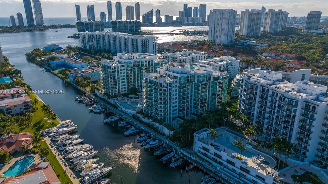 Rarely available lower penthouse corner residence in the heart of Aventura a layout that has not hit the market in many years.