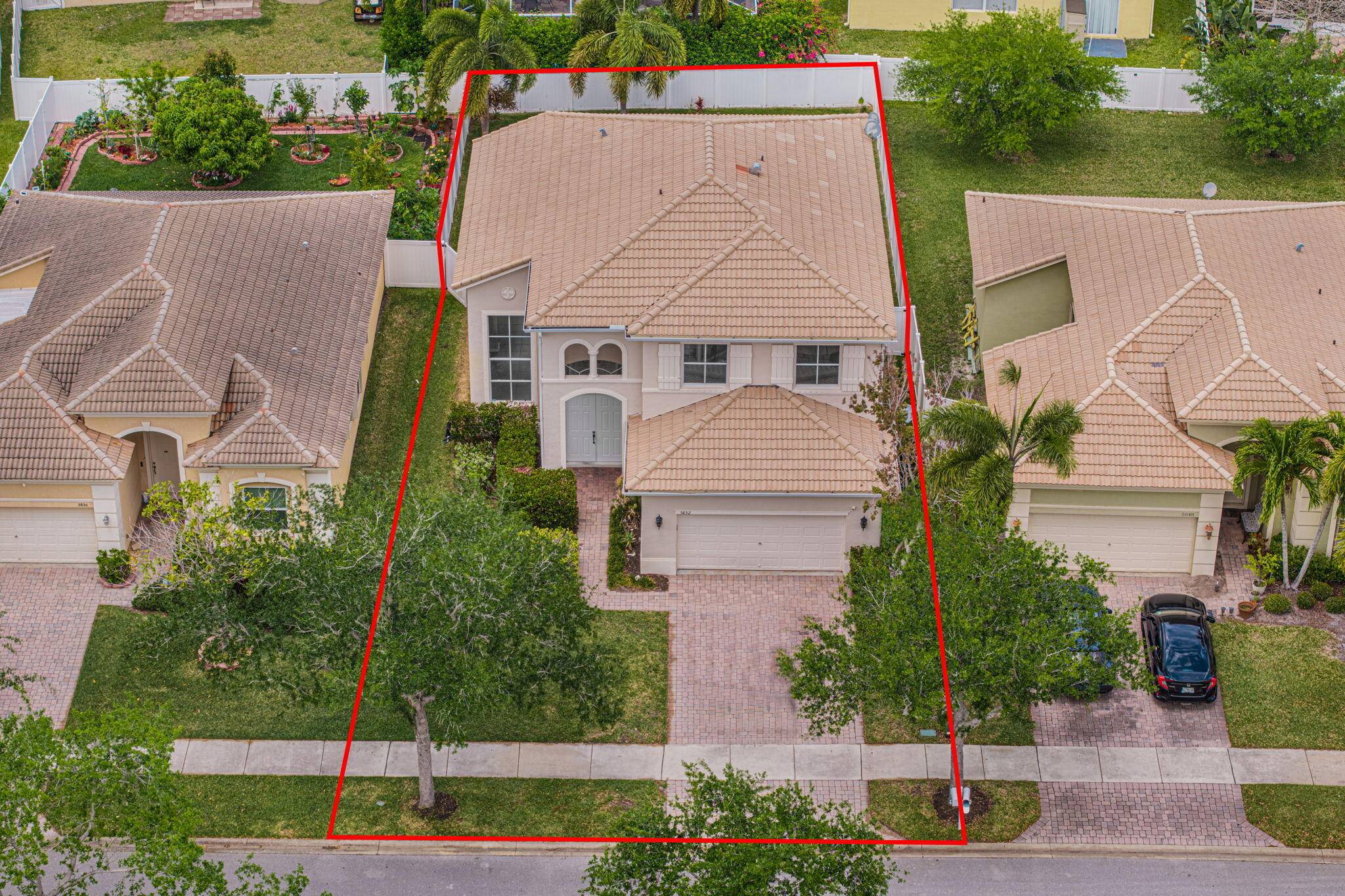 This 5 bedroom, 3 bath Spanish style home has a great blend of space and style.