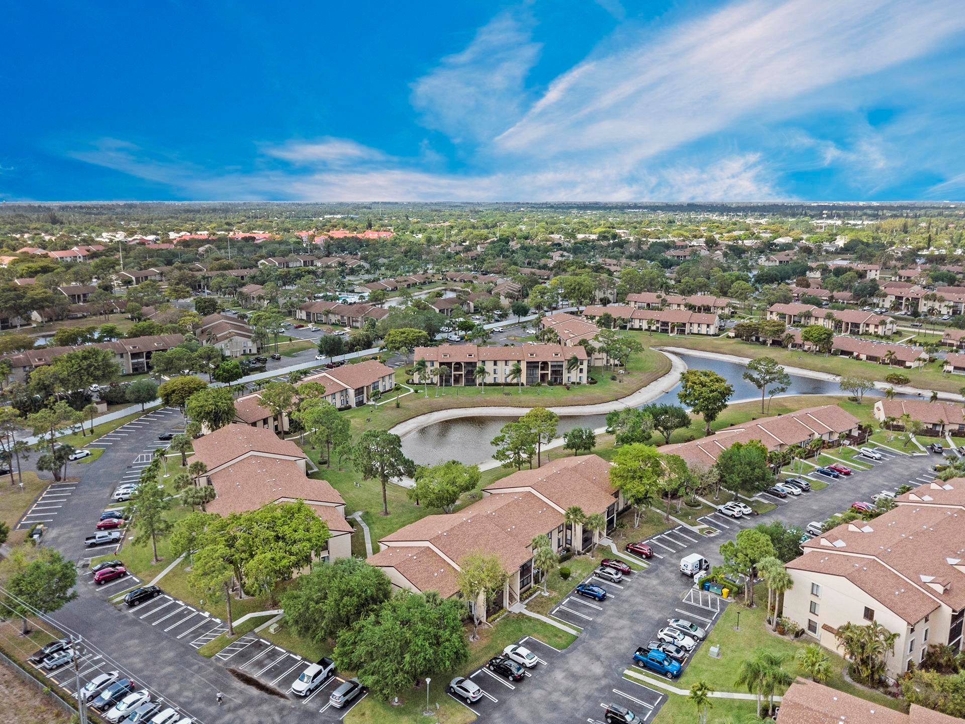 Charming 2 Bedroom, 2 Bath Condo in Active 55 Community.