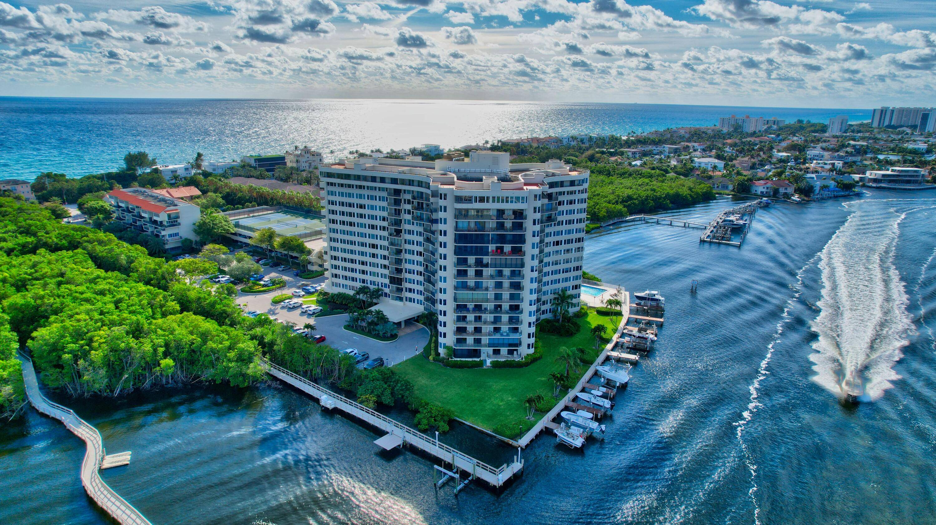 Relax on your private balcony and watch the boats drift by in this beautifully updated 1 bedroom 1 bath with DIRECT INTRACOASTAL VIEWS !