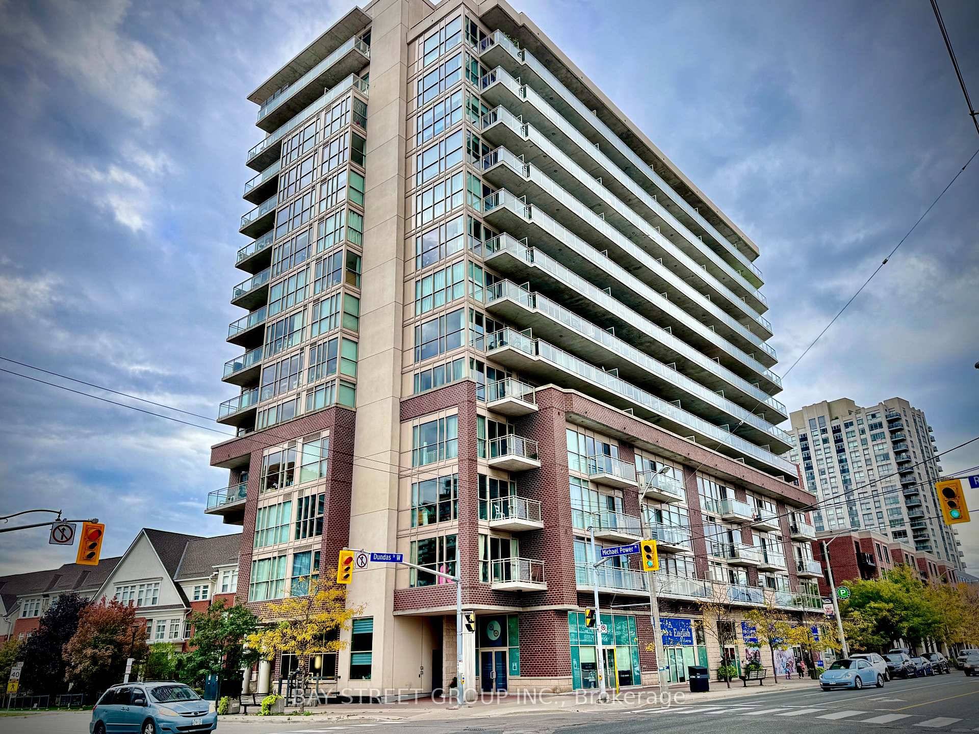 Luxury And Spacious, 2Br, 2Wr, 950 Sqft Plus 250 Sqft South Facing Balcony With UnobstructedViews Of City And Lake.