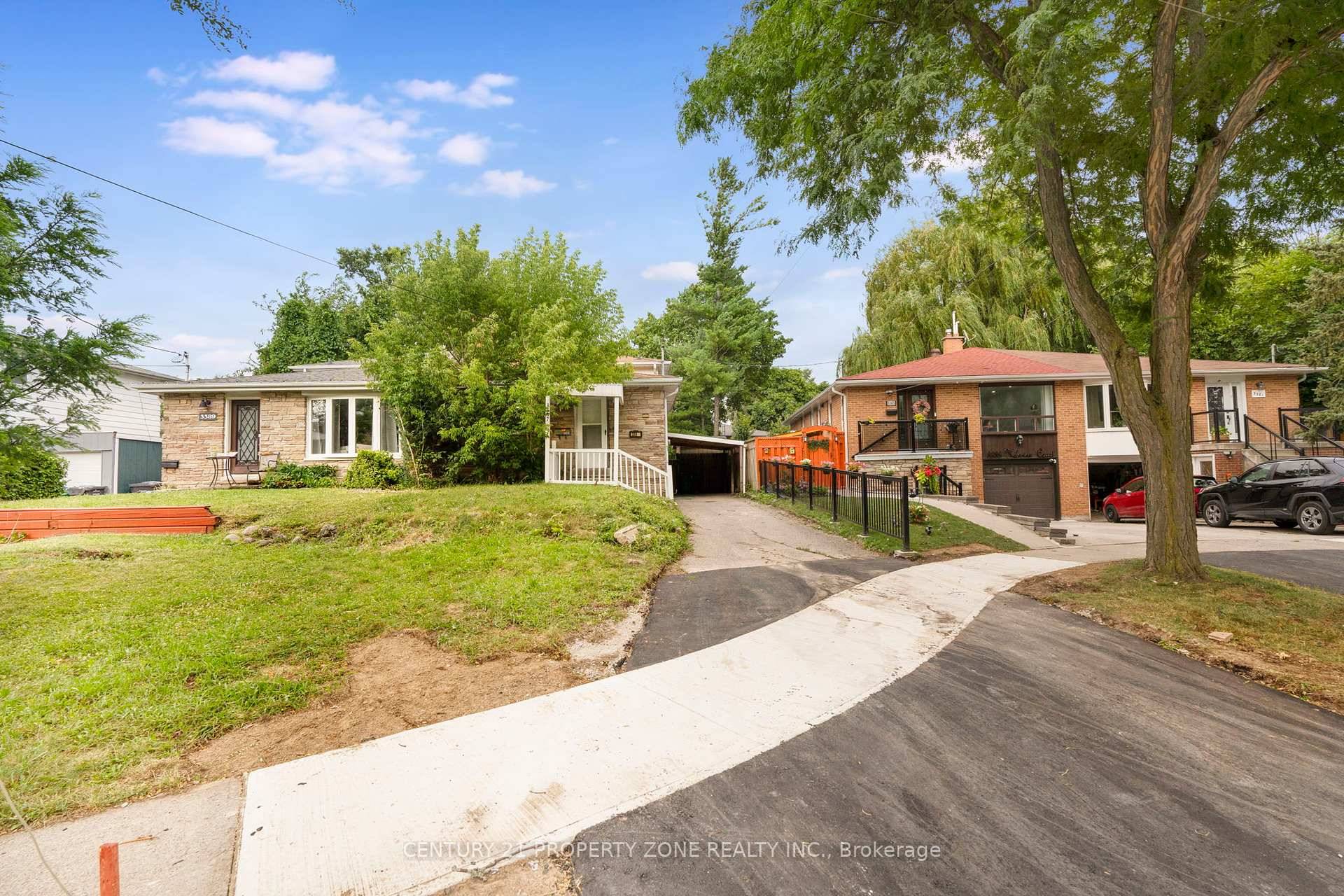 Nestled on a quiet, tree lined cul de sac in sought after Erindale, this beautifully renovated 4 level backsplit offers the perfect blend of modern comfort, spacious living, and serene ...