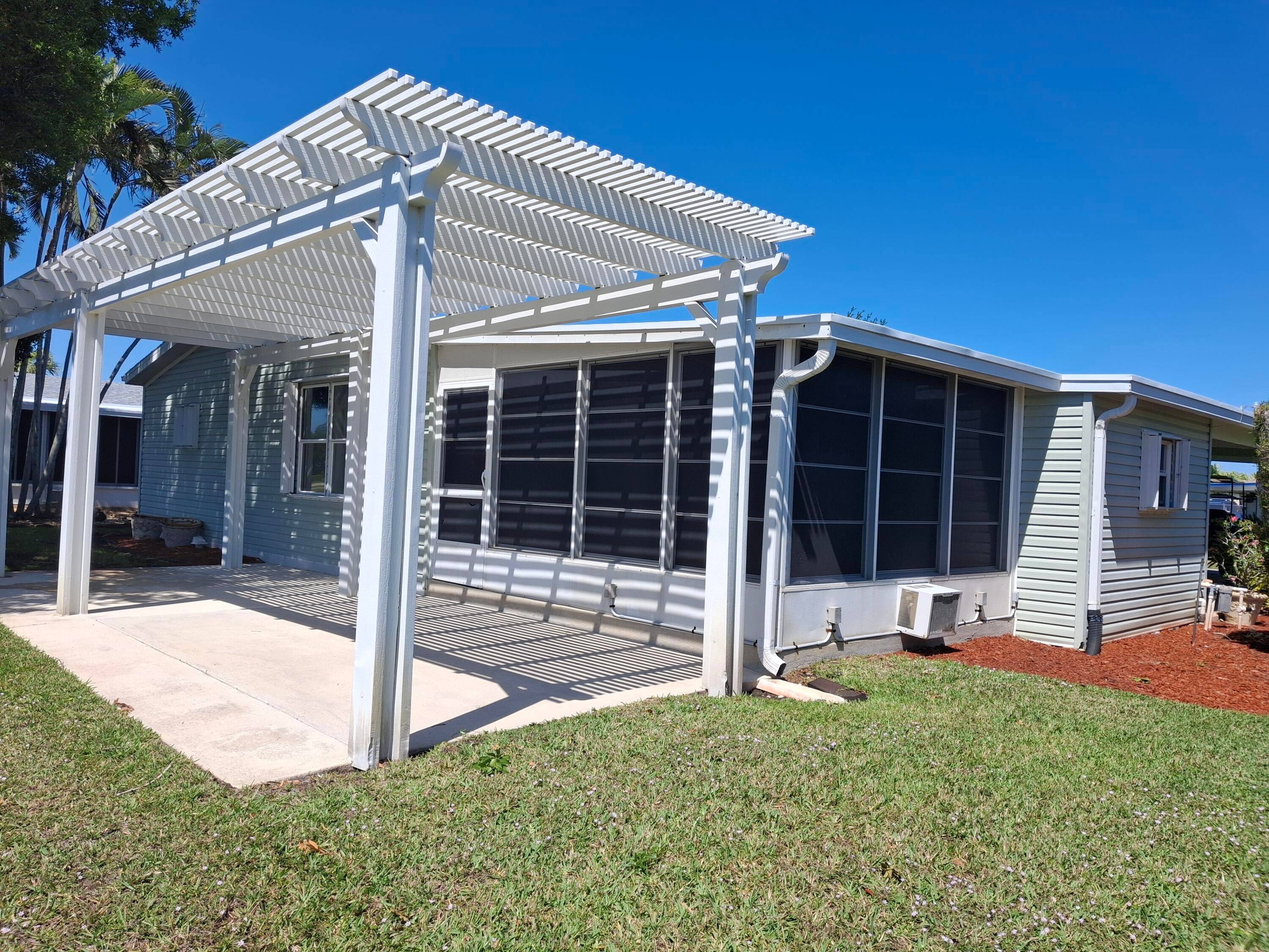 Resort styled relaxed living awaits you in this 1, 726 sq ft Coral Reef model 2 beds 2 baths with large den office.