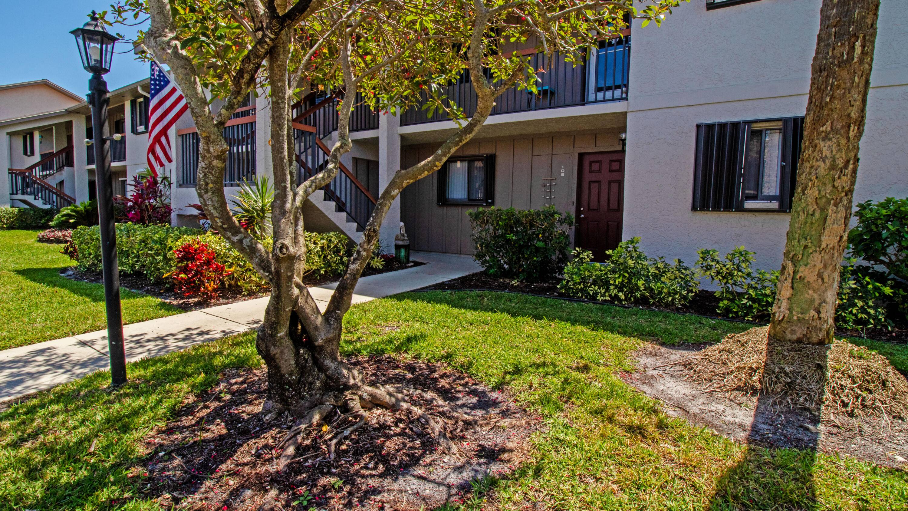 Beautifully renovated ground floor corner unit, located within the impeccably maintained River Club grounds.