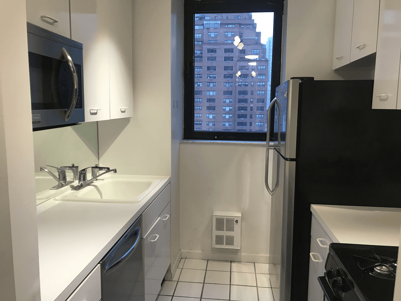 Large Corner 1 Bedroom 1.