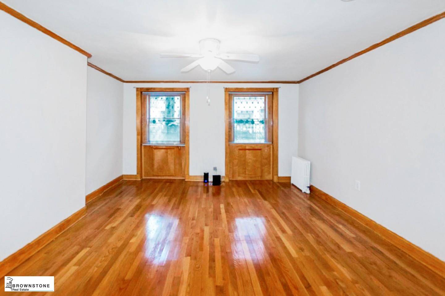 Between Clinton and Henry Streets, 150 Carroll Street is a charming and quiet brick townhouse on a residential, tree lined street two blocks from the subway.