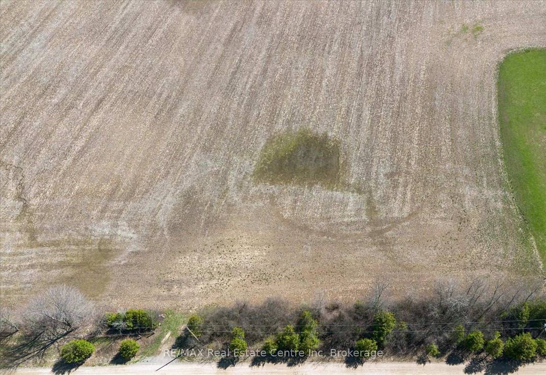 2 ACRE BUILDING LOT ! Discover the perfect canvas for your dream home in the heart of Puslinch Township.