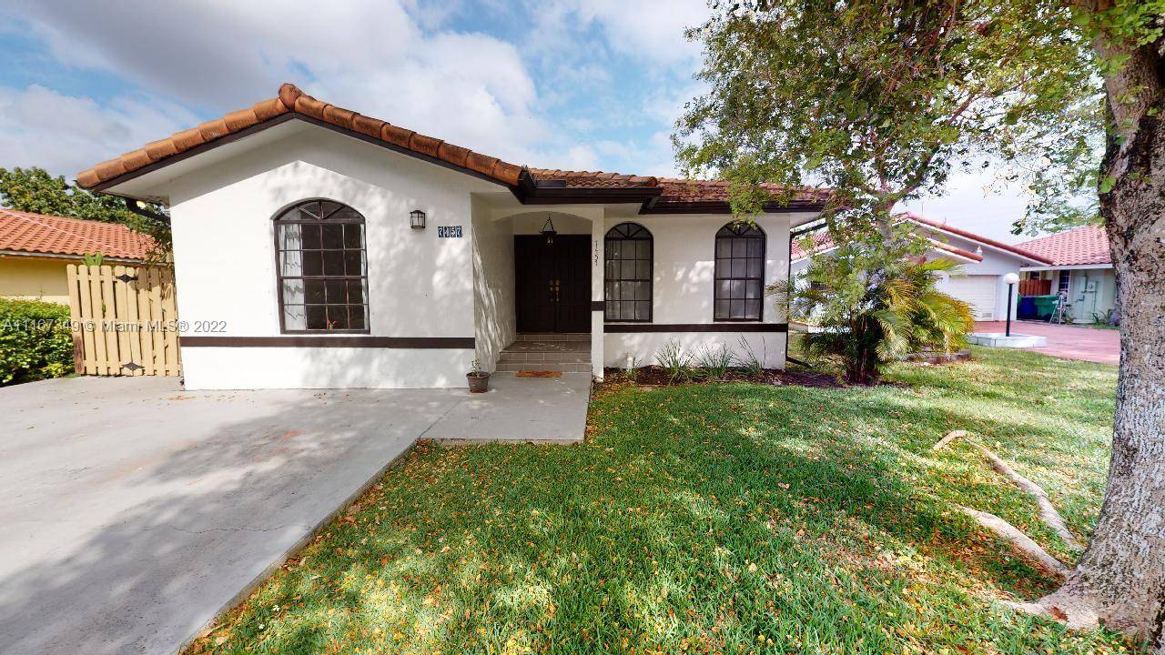 RARE OPPORTUNITY to own in this 3 2 single family home in the gated community of Chestnut Woods in Kendall !