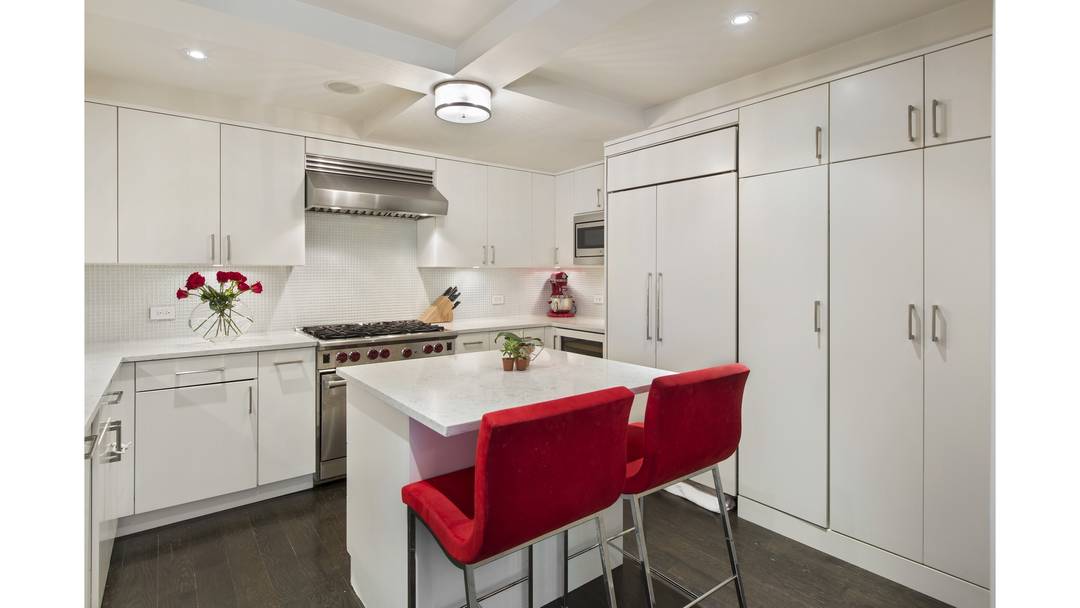 Stunningly Renovated 2 Bed, 2.