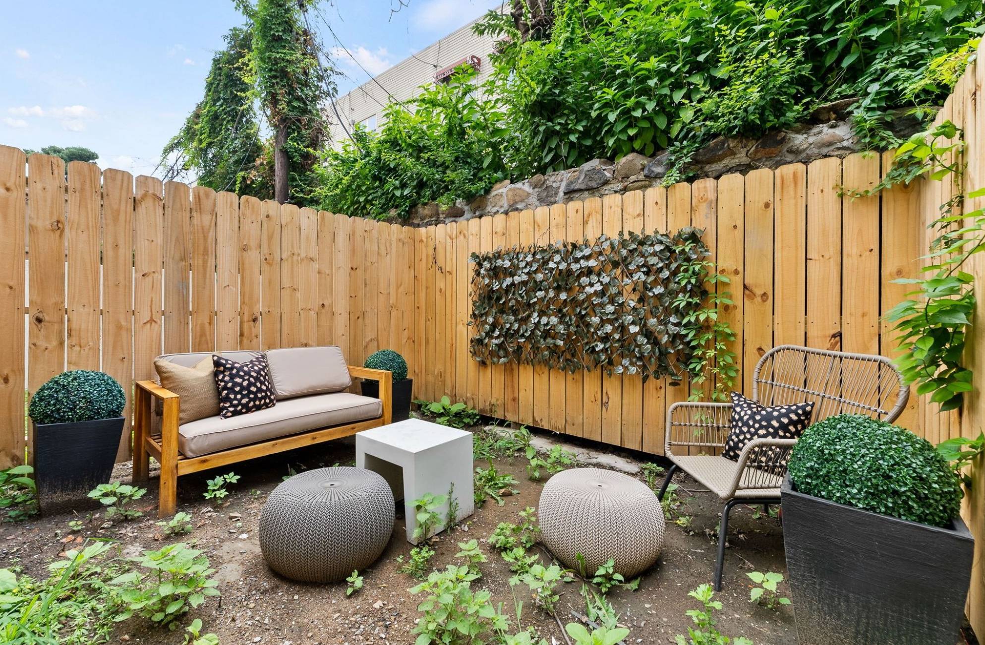 Welcome to your next Brooklyn haven at 168 Sumpter Street 1R !