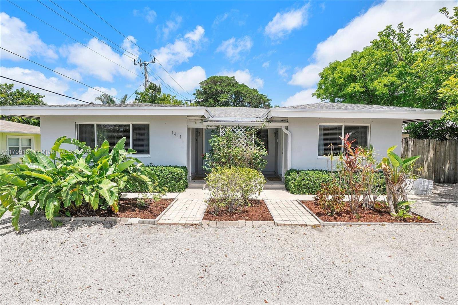 Welcome to this well maintained and fully furnished turn key duplex in Fort Lauderdale s sought after Lake Ridge neighborhood.