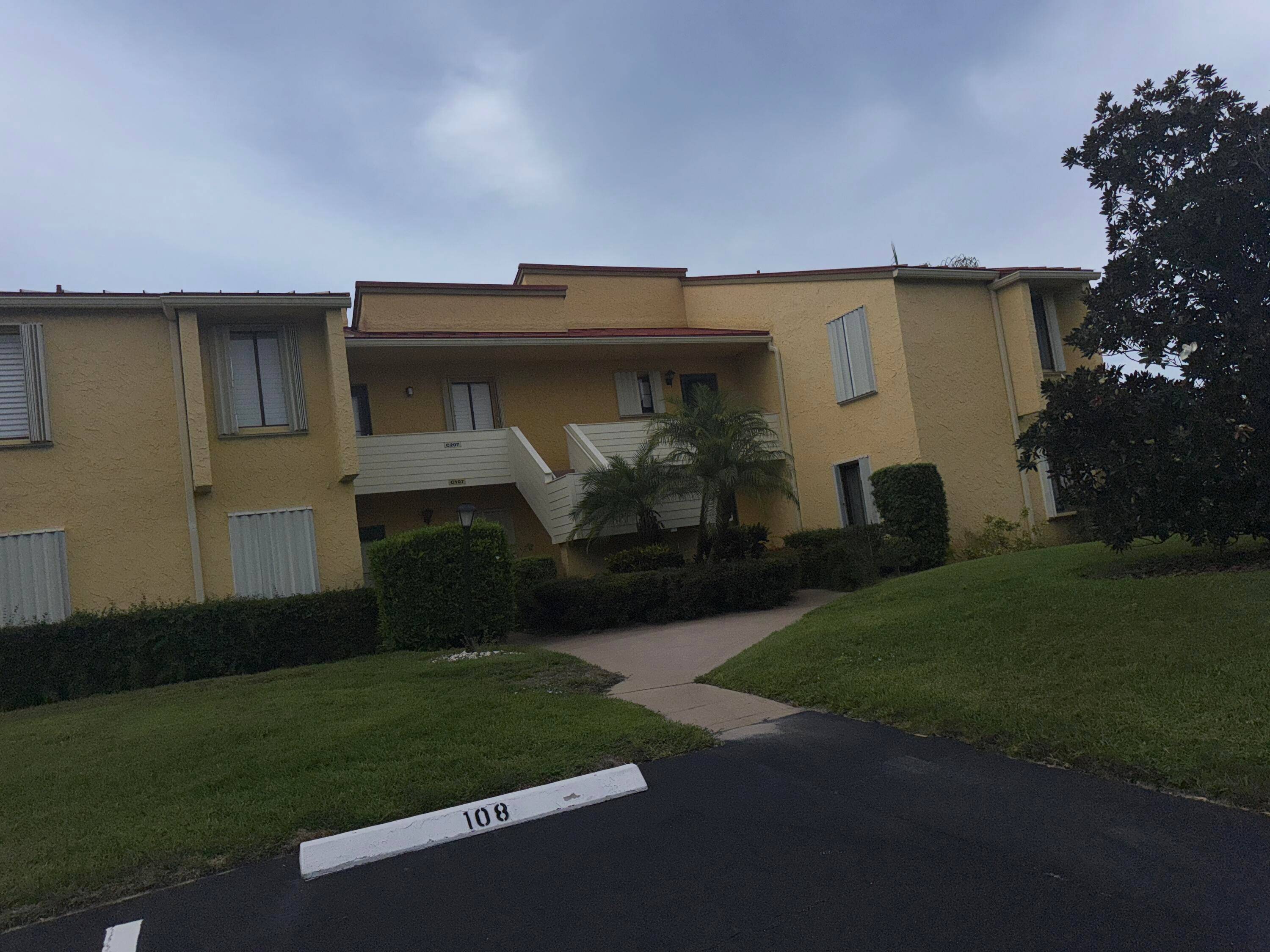Discover this spacious 2 bedroom, 2 bathroom condo located on the 2nd floor in the desirable 55 community of Miles Grant.
