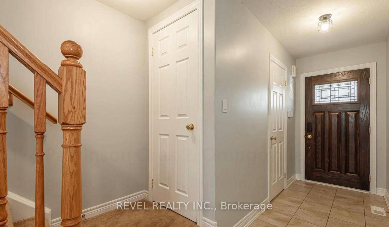 Beautiful 3 Bedroom 3 Bathroom Townhome For Lease.