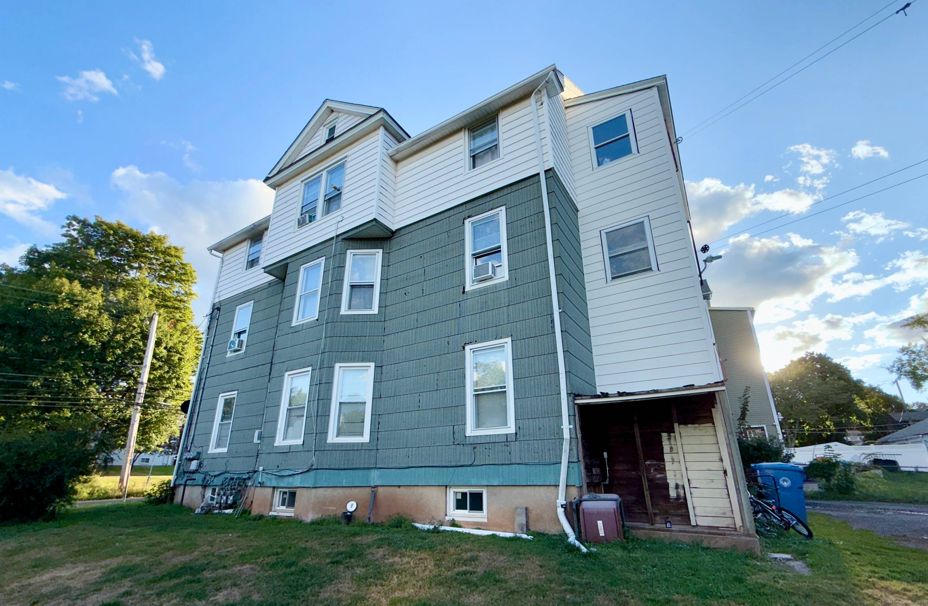 This spacious 3 family home offers a total of 6 bedrooms and 3 bathrooms across 3, 660 sq ft of living space, perfectly suited for owner occupants or investors.