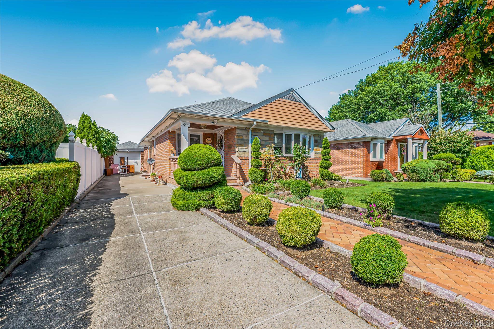 Welcome to Beechhurst in Whitestone, Queens !