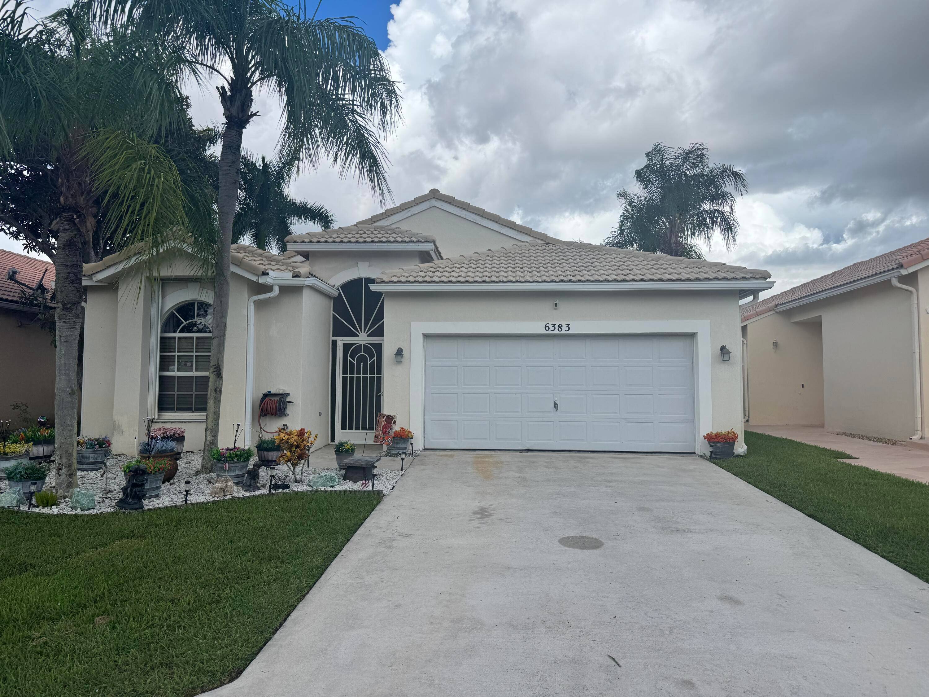 Welcome to Madison Lakes, one of Boynton Beach's most sought after gated communities !