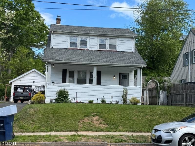 Recently completely renovated two unit dwelling with 3 bedrooms in one apartment and one bedroom in the other apartment, finished basement with an independent entrance for additional living space, excellent ...