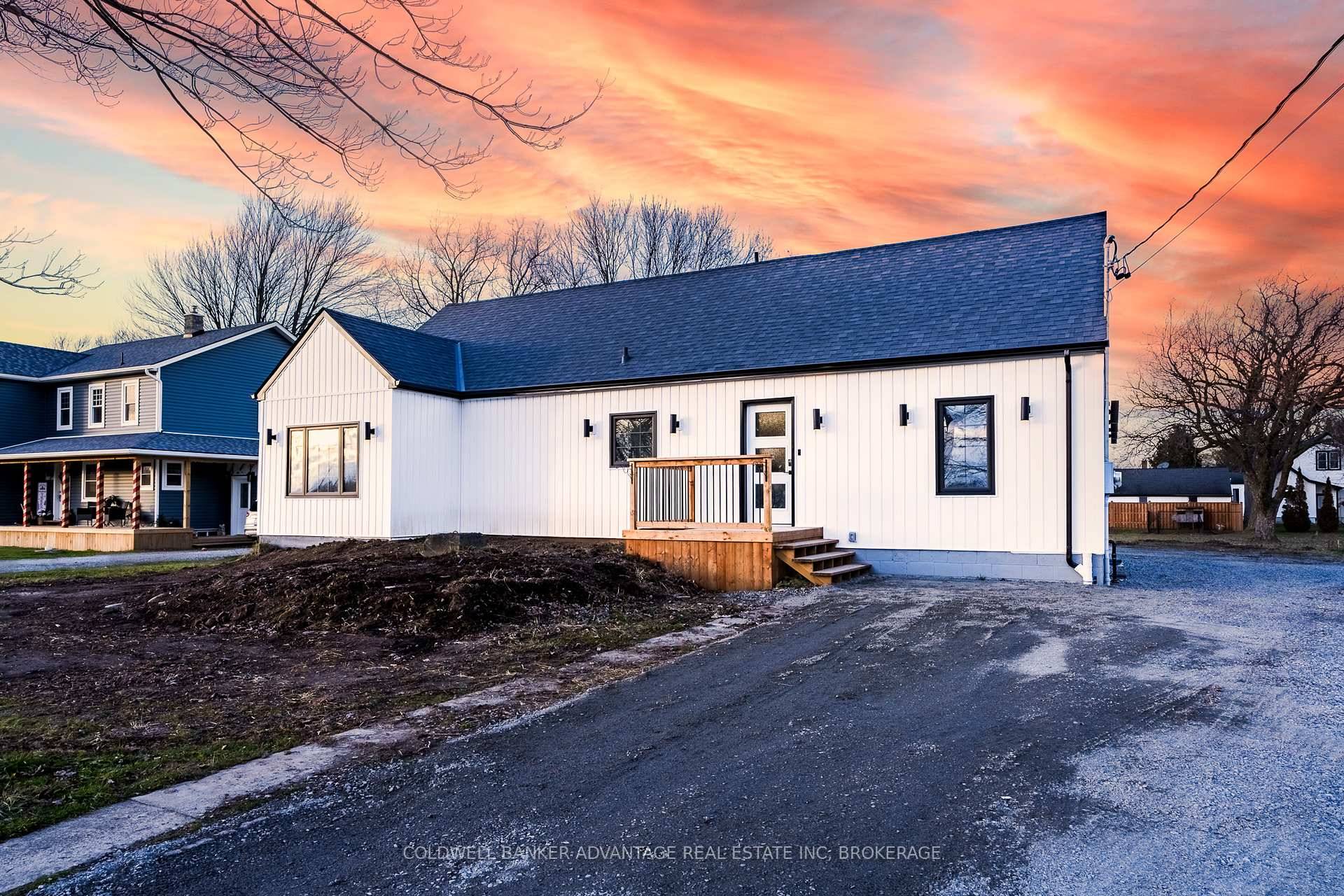 LOOKING FOR COUNTRY LIVING ?