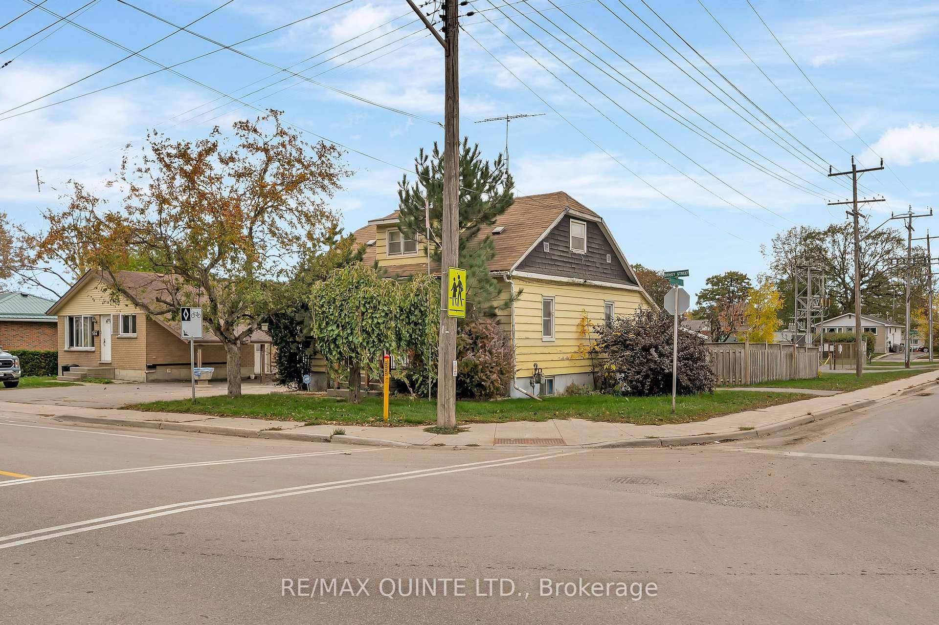 Bring your vision and creativity to this 3 bedroom, 1 bath home located on a desirable corner lot with two driveways, a detached garage workshop and a fully fenced backyard ...