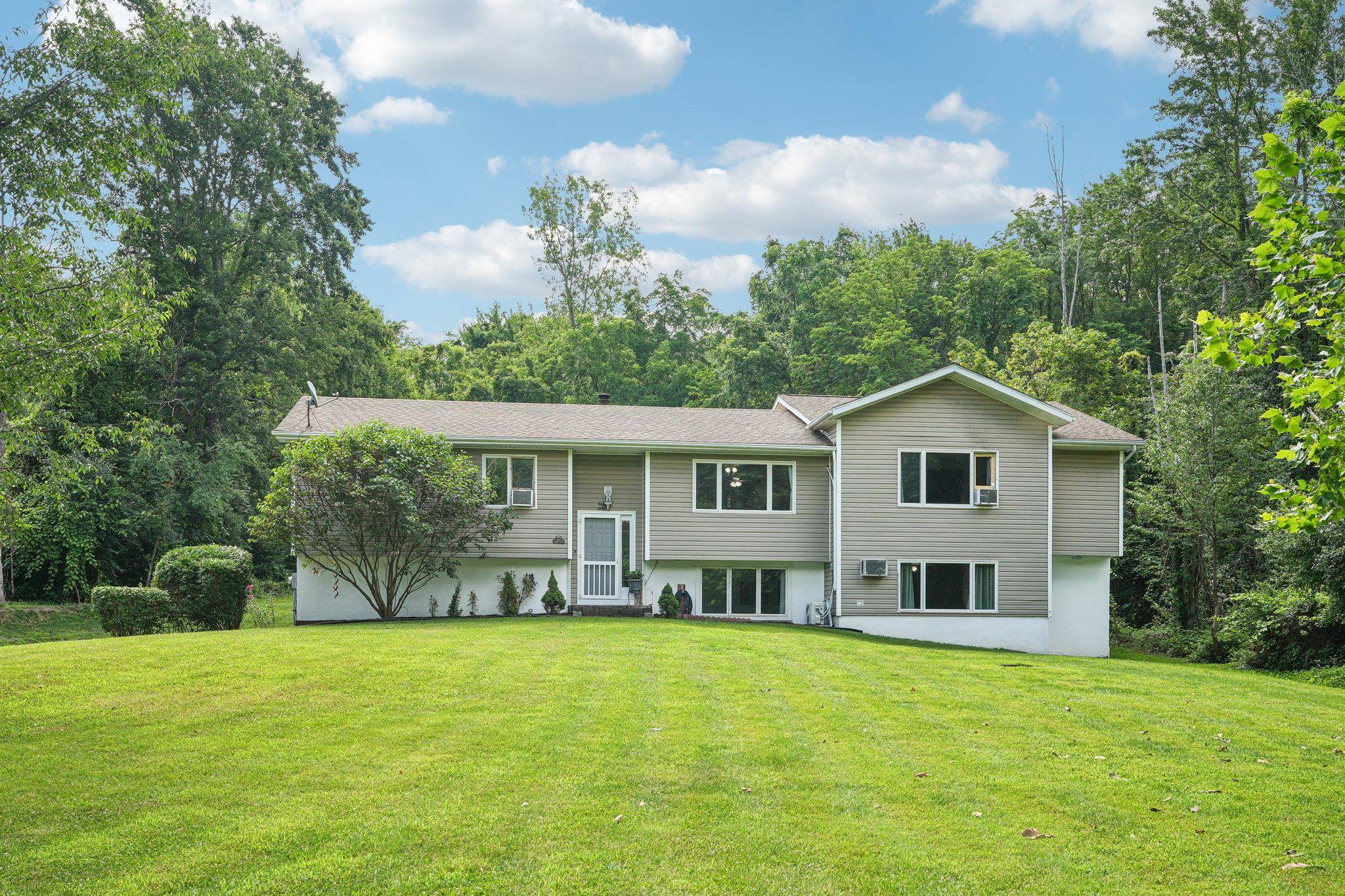 Don't Miss This Beautiful amp ; Spacious Home Offering room for Everyone !